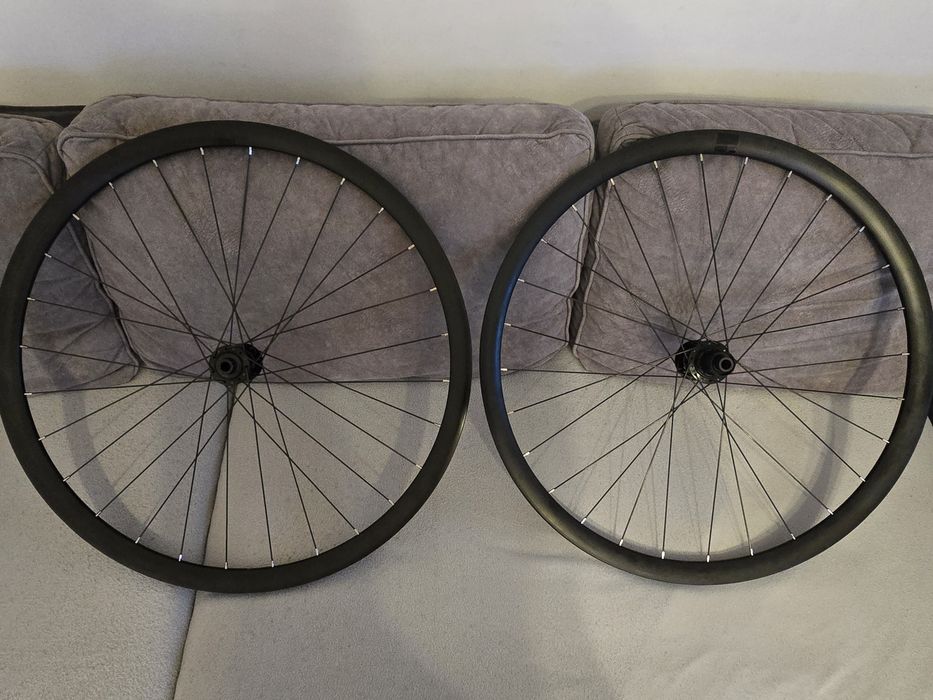 Koła rowerowy  700c21c wysokość stożka 32mm