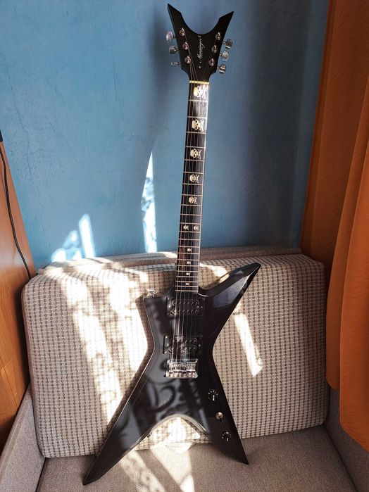 Gitara elektryczna Mensinger Custom Shop (2007) – Explorer / Stealth