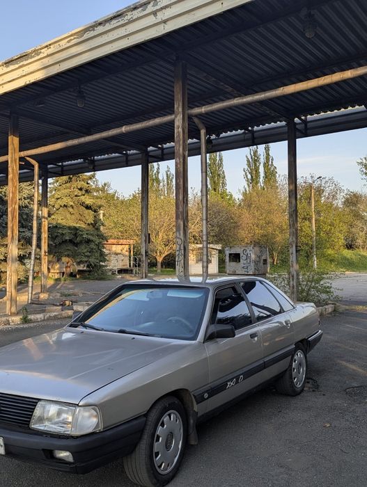 Ауди 100 с3 2,3.