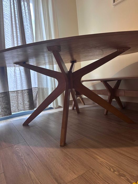 Mesa Oval Tallin em madeira com efeito carvalho