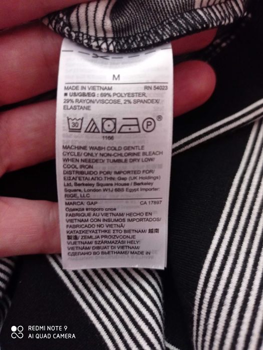 Sukienka mini z wycięciem na plecach