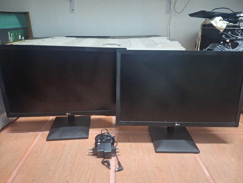 2 Monitores hp 22" LG modelo: 22mk430k