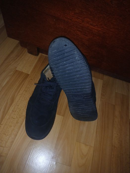 Продам зимние ботинки