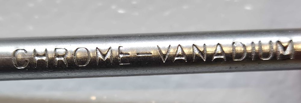 Chave de fendas em aço cromo-vanádio