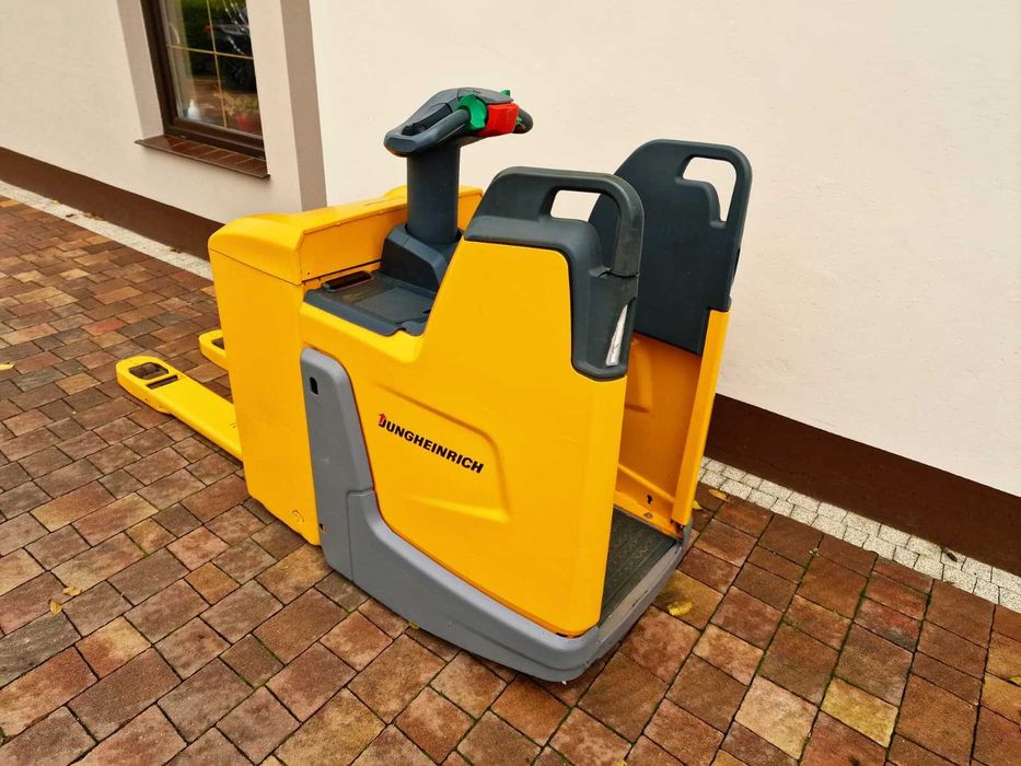 Jungheinrich ERE 225 Wózek niskiego unoszenia rydwan Paleciak 465Ah