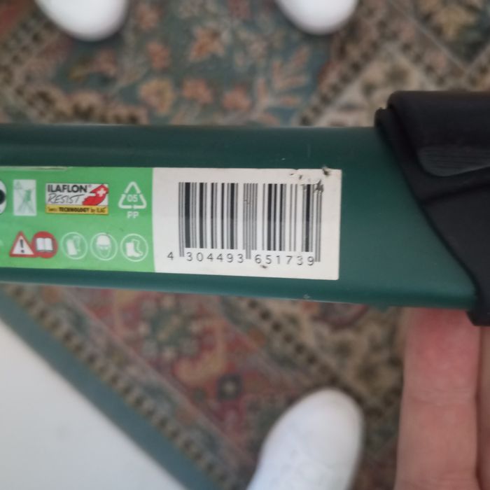 Tesoura de poda com 63 cm
C