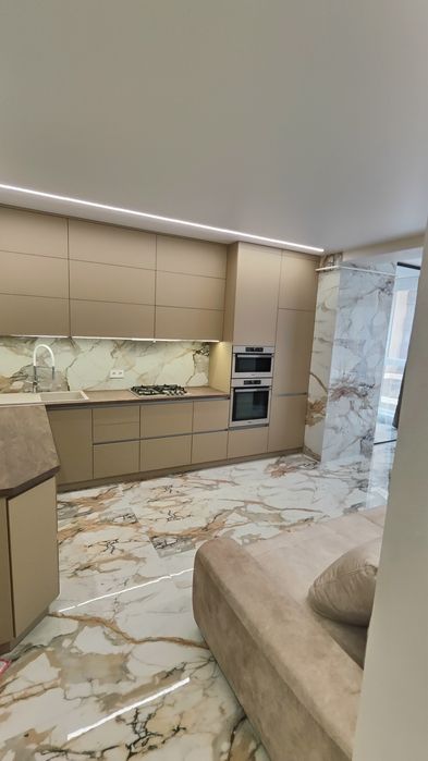 Дизайнерські меблі на замовлення. - 20% новорічні знижки на монтаж!