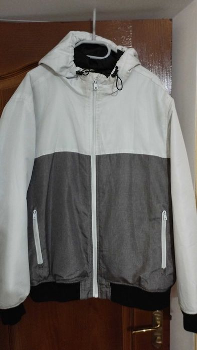 Стильна тепла куртка