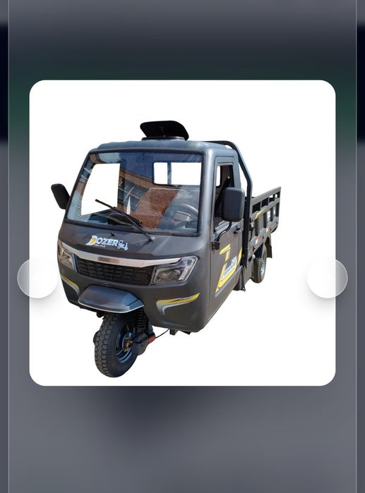 Бензиновий грузовой трицикл з кабіною DOZER Model 250К