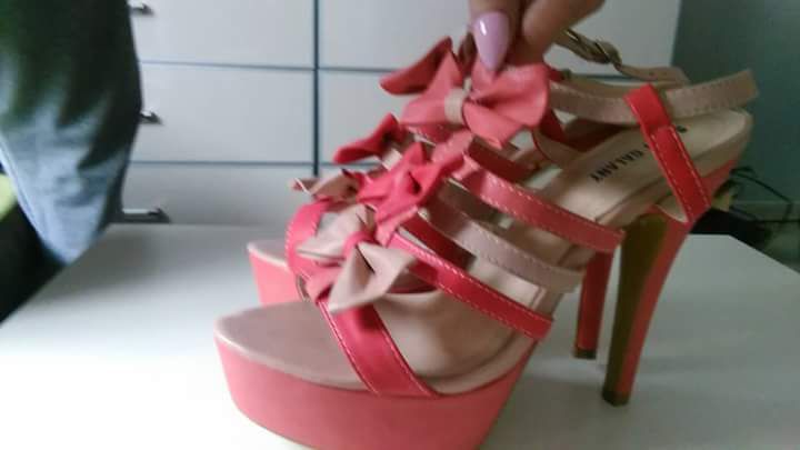 Nowe buty, wysoki obcas, rozm. 40