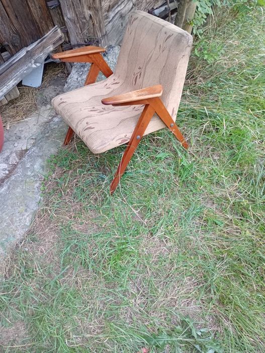 Sprzedam stare fotele. Chierowski z okresu prl