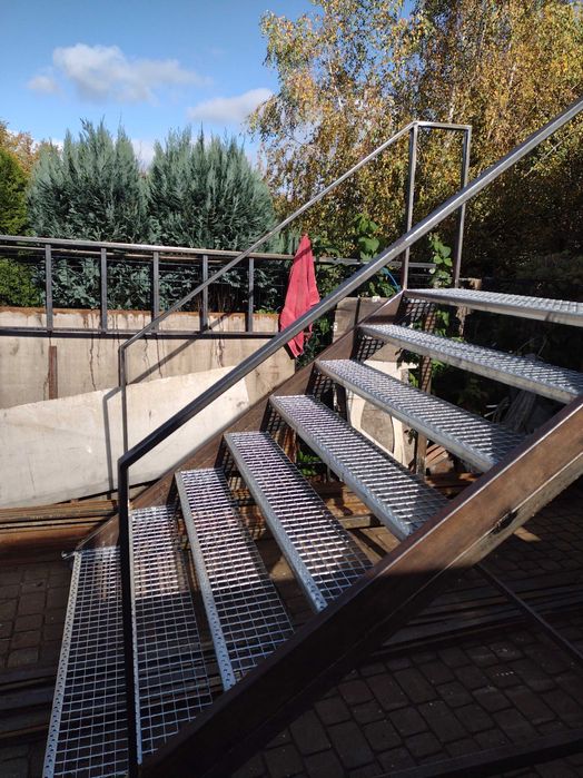 schody metalowe, schody krata wema, schody zewnętrzne,schody