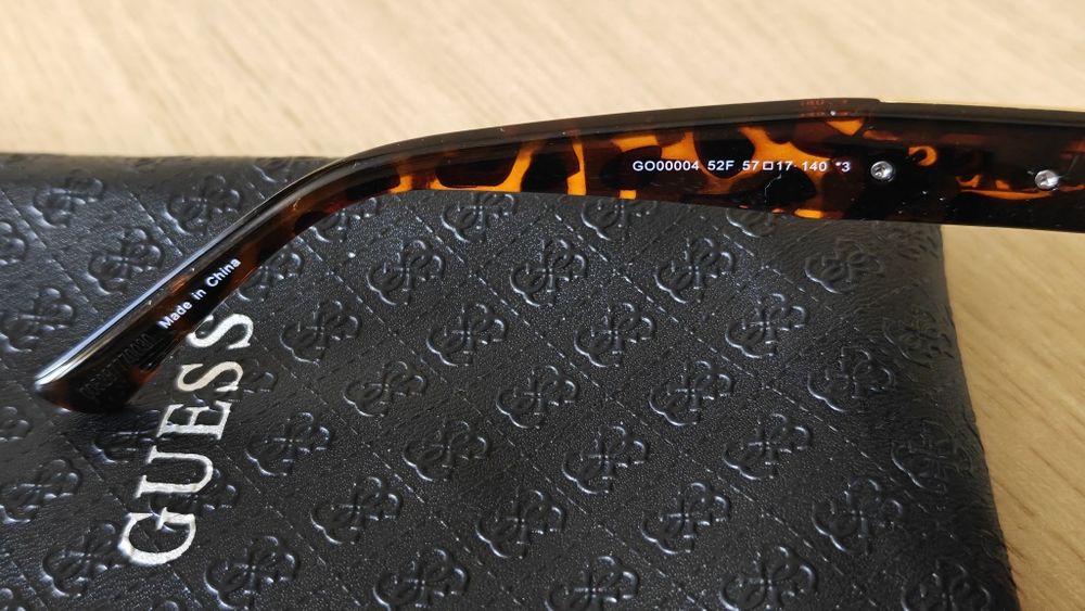 Nowe oryginalne okulary Guess