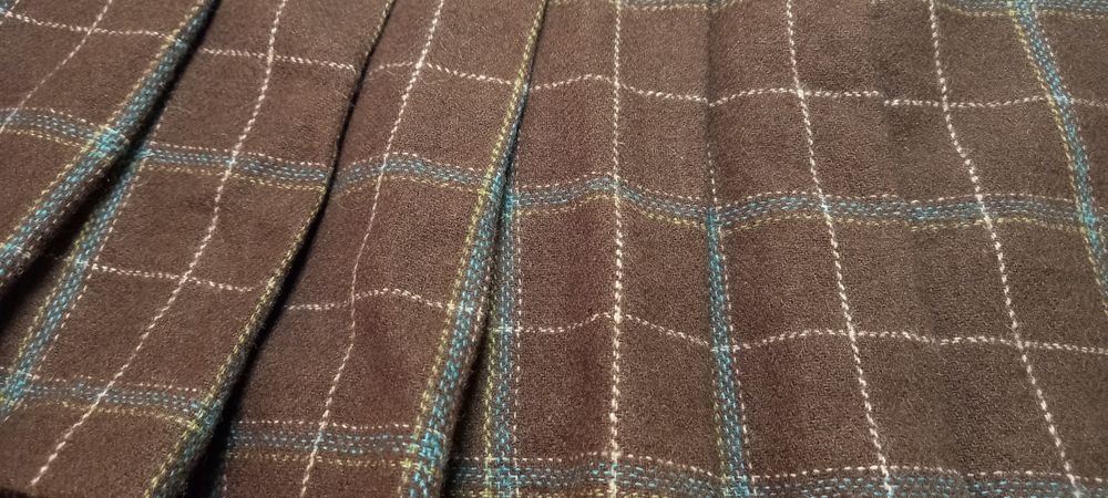 Mini saia anos 2000 cor azeitona em lã e viscose, Xdye(Pull&Bear)