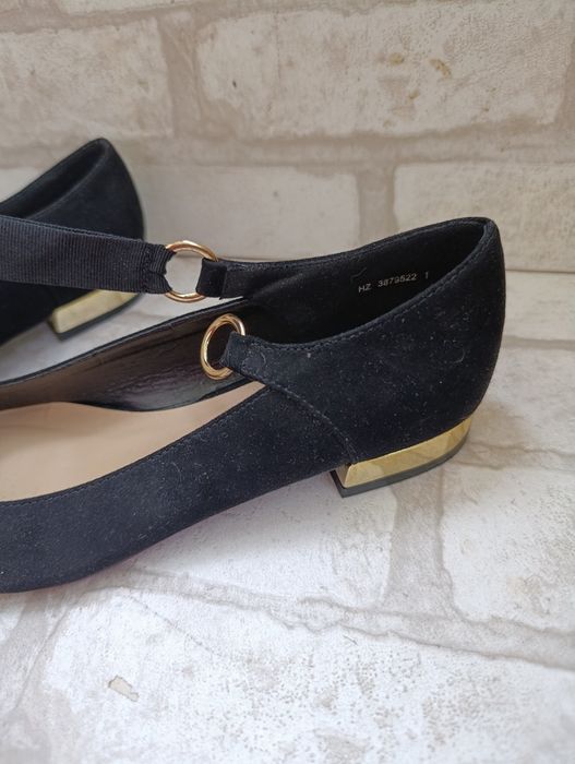 Нові замшеві балетки