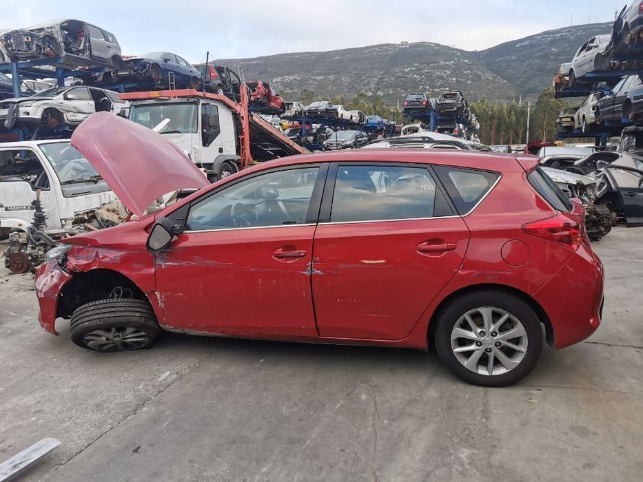 Peças Toyota Auris 1.4 D4D do ano 2014