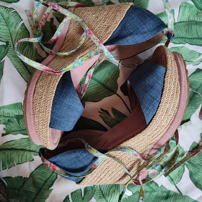 Sandały na koturnie letnie koturny wiązane na kostce