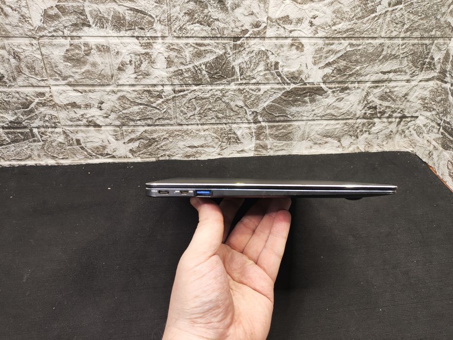 Ультрабук ноутбук Trekstor PrimeBook "14