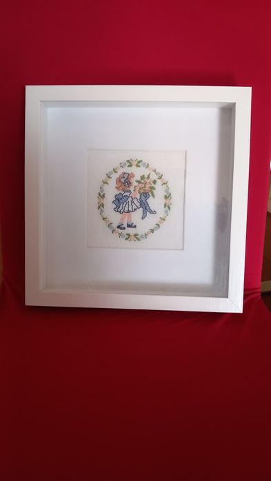 Quadro infantil ponto de cruz menina c/ moldura