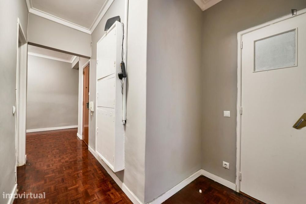 Quarto - localizado em Benfica Lisbon