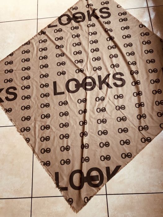 Wolfgang Joop szal chusta