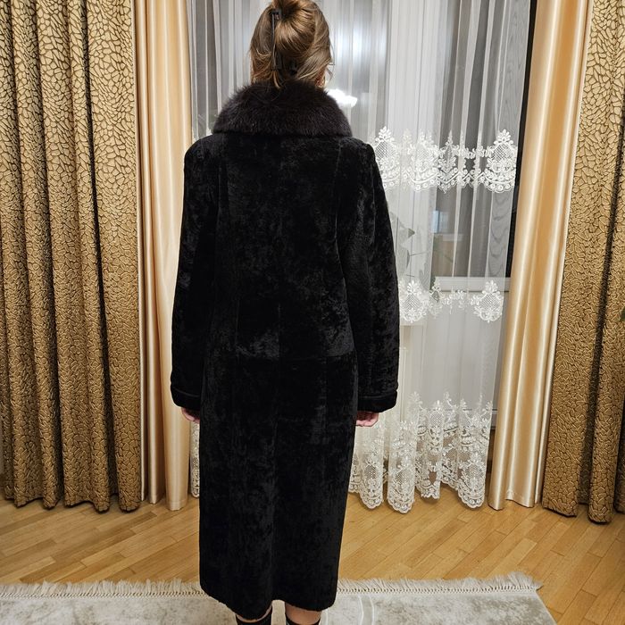 Шуба жіноча з мутона