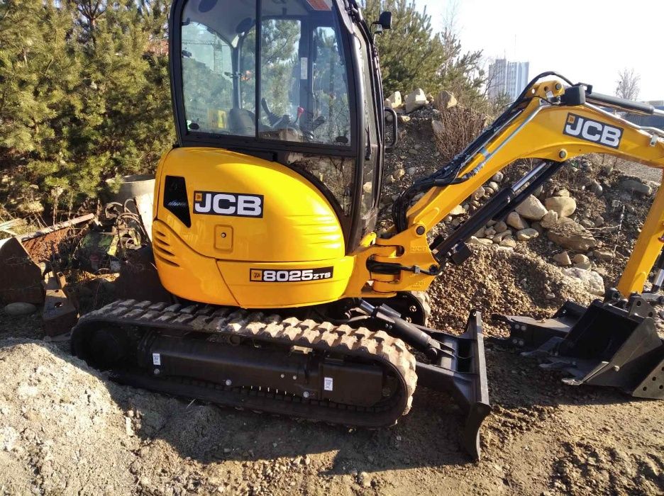 Міні екскаватор. Послуги міні екскаватора