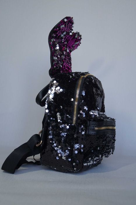 Рюкзак з паєтками та вушками