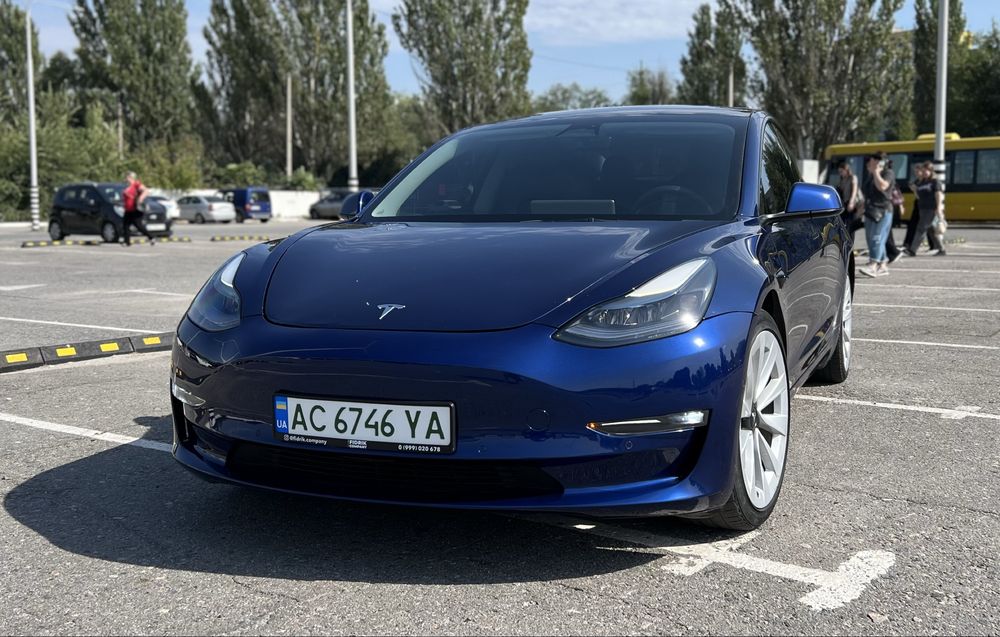 Tesla model 3
