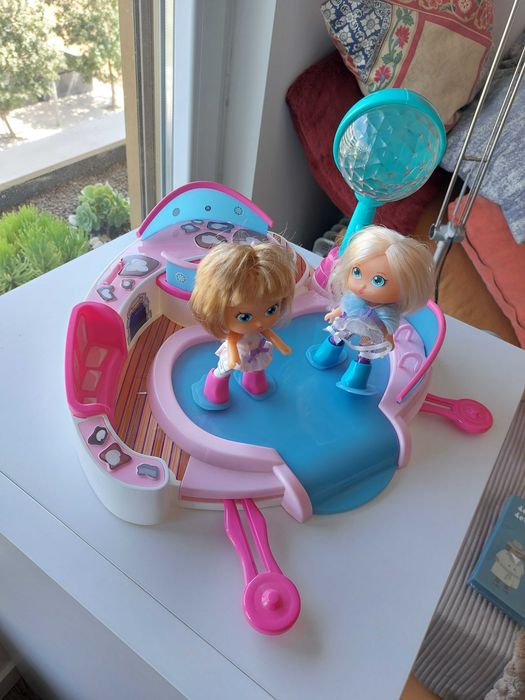 Selling Belly Dolls Ice Skating Set