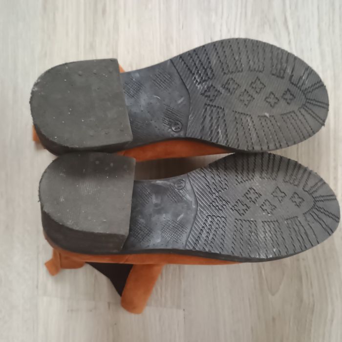 Botki camelowe rude zamszowe na obcasie Nessi 41/26,5 r