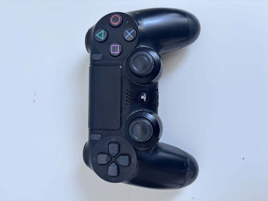 Playstation 4 slim + kontroler + gta 5