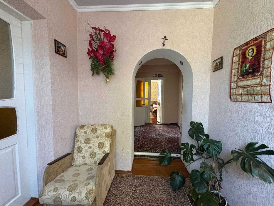 Продаж 2 поверхового будинку з гаражем і ділянкою, вул. Шевченка 15