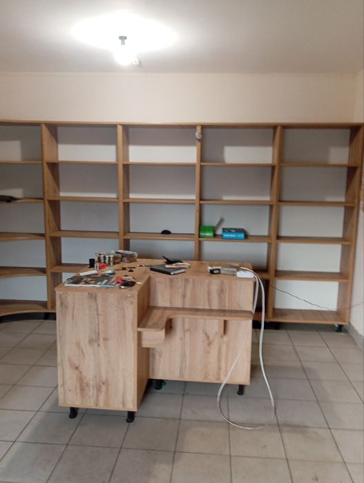 Меблі для магазину