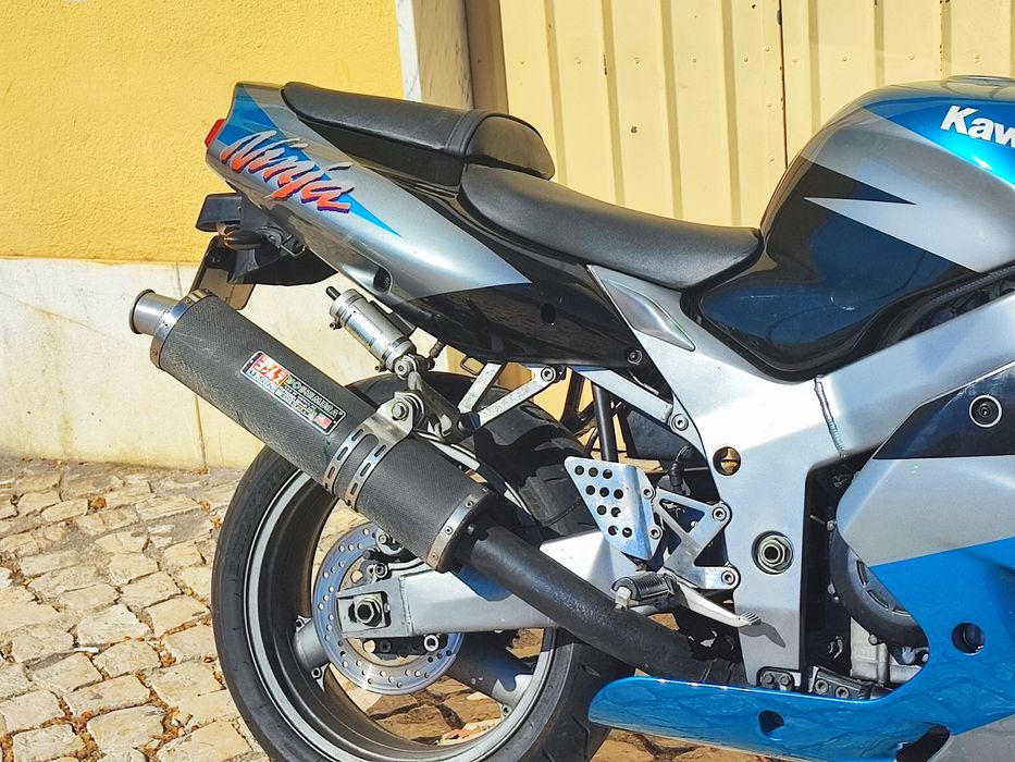 Kawasaki Ninja ZX9R