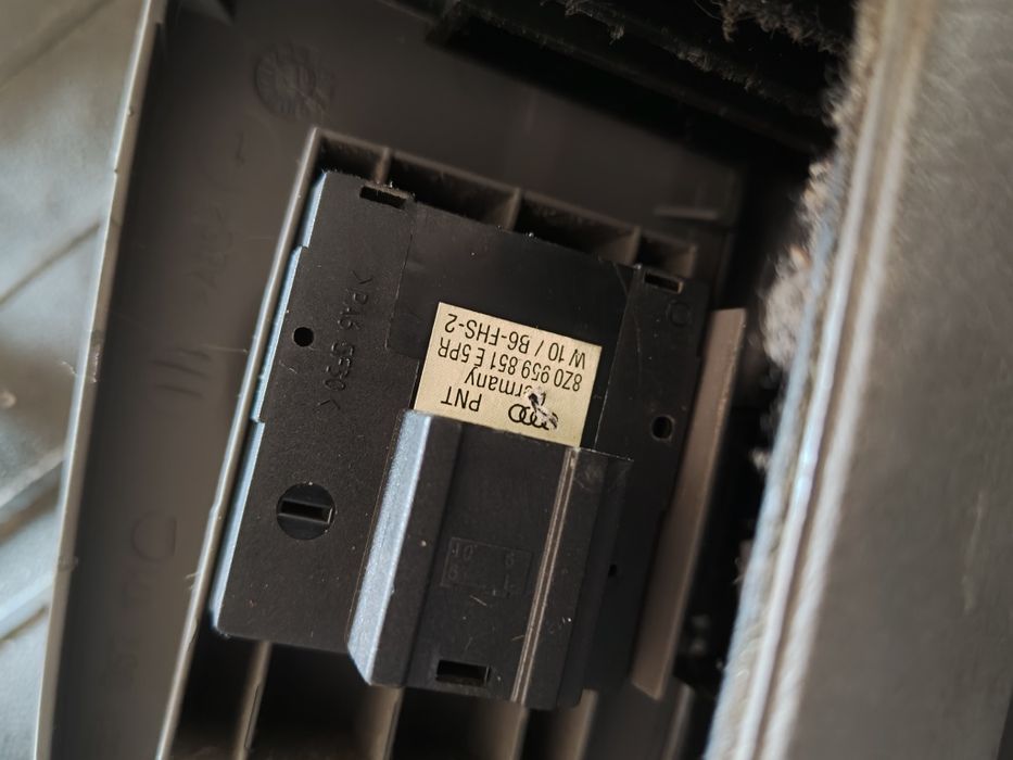 Subwoofer samochodowy audi A4 b6 b7 kombi