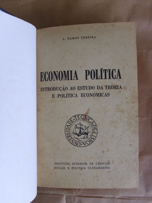 Economia Política de A. Ramos Pereira