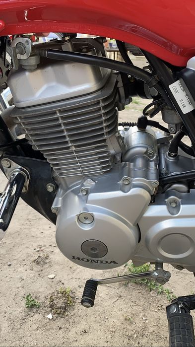 Продам HONDA CB125e