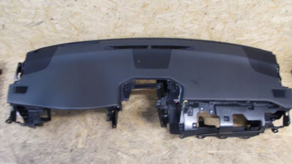 DESKA KONSOLA LEXUS NX300H