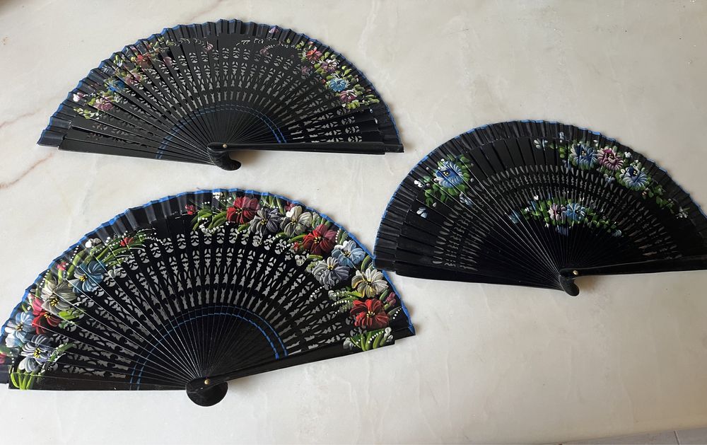 Leques NOVOS grandes pintados à mão - 23 cm