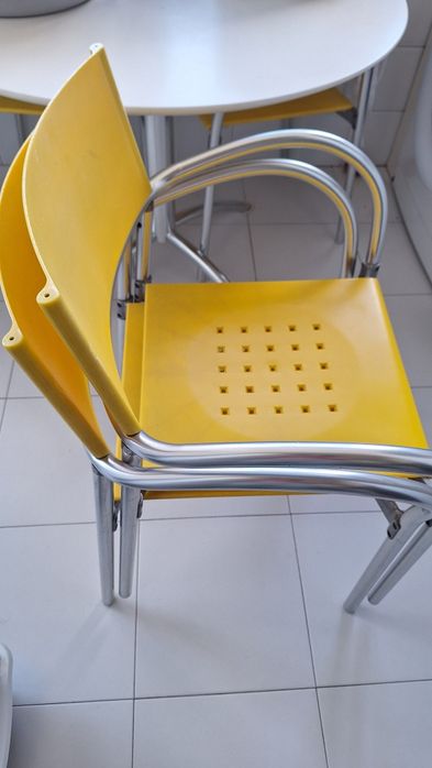 Mesa de cozinha e 4 cadeiras Breeze por Segis