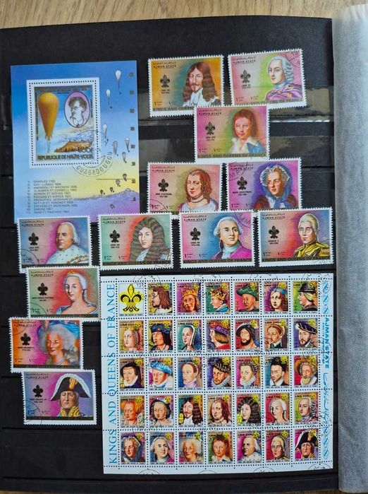 2 klasery ze znaczkami