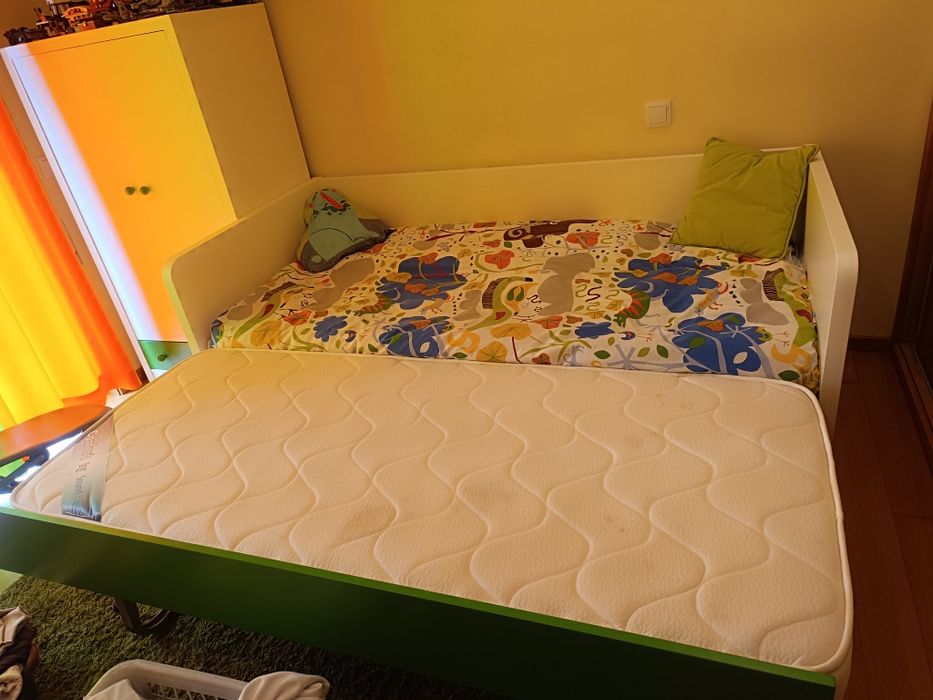 Móvel quarto cama dupla e roupeiro