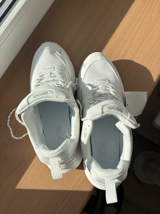 Buty Dior b44 nowe nieużywane białe