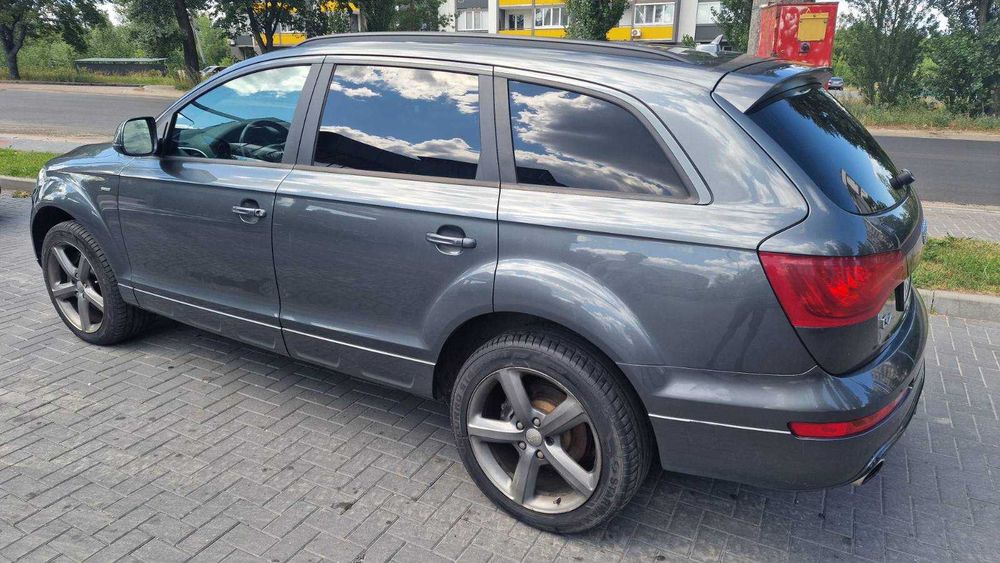 Audi Q7 2015 року