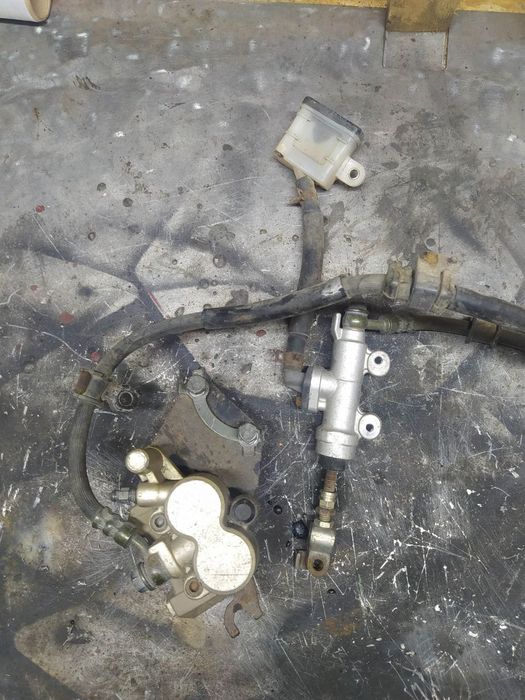 Задня тормозна система