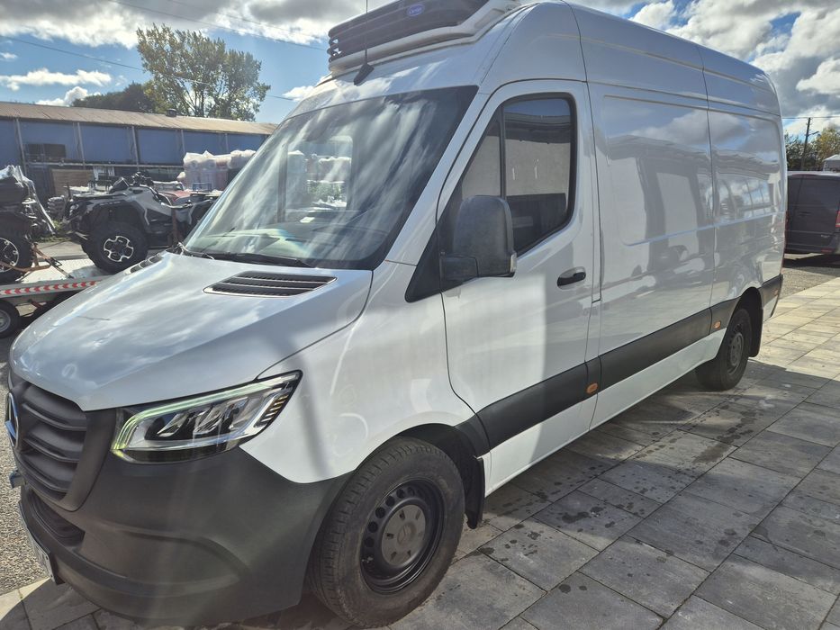 Mercedes Sprinter  907 chłodnia,izoterma  idealny serwis