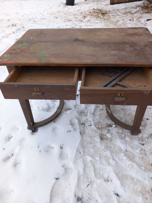 Stary stół caly z drewna