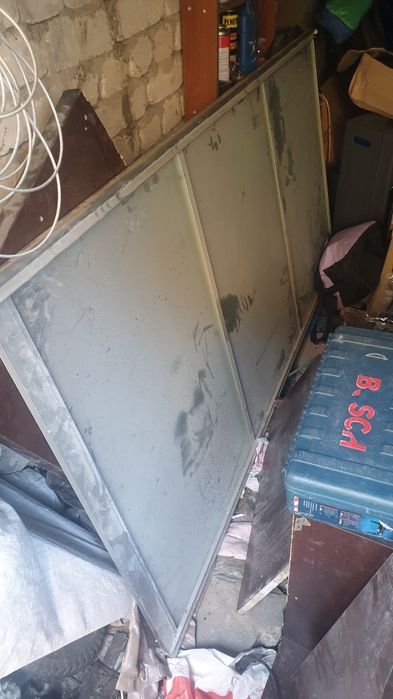 Дверь видвежних шкаф