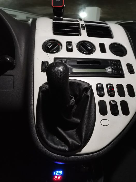 Mercedes Vito 118D Campervan / Camping Van legalizada "Dormitório"